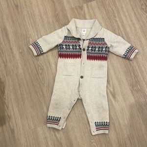 Baby beige winter sweater onesie 6-12 months